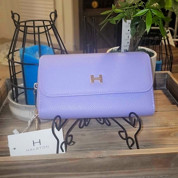 Halston NWT wallet organizer, lavender - Picture 1 of 9